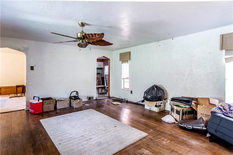967 Broughton Road Pittsburgh, PA 15236 - Photo 7 of 25 Gallery Image 7