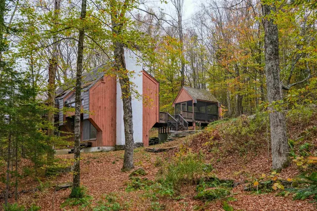 $550,000 | 405 Soaring Hawk Road, Plymouth, VT 05056