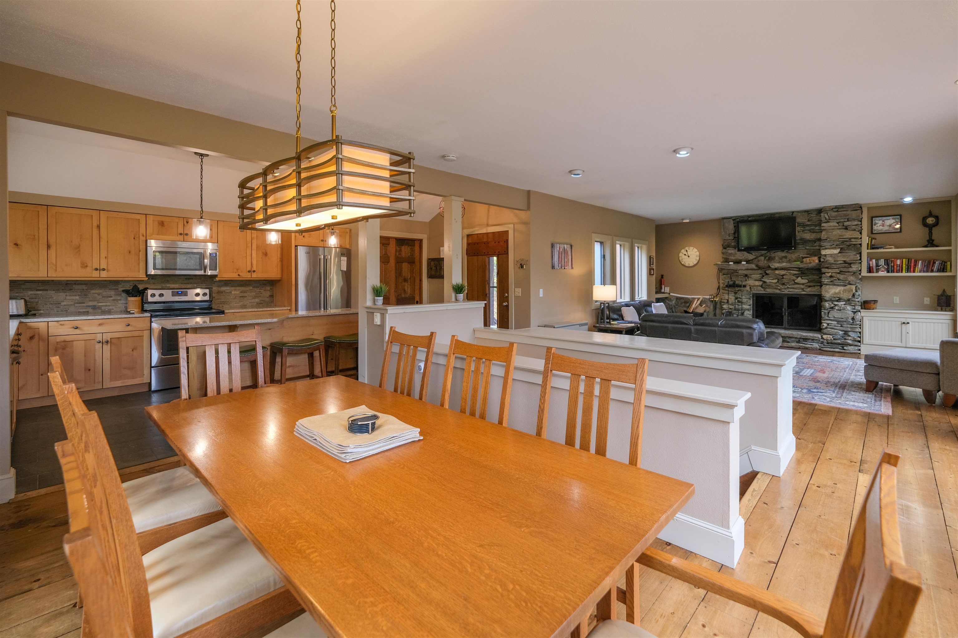 405 Soaring Hawk Road Plymouth, VT 05056 - Photo 11 of 54