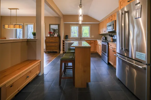 $550,000 | 405 Soaring Hawk Road, Plymouth, VT 05056