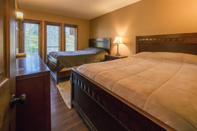 $550,000 | 405 Soaring Hawk Road, Plymouth, VT 05056