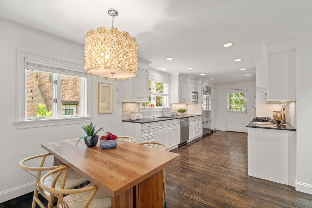 142 Beverly Road Brookline, MA 02467 - Photo 15 of 28