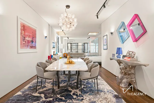 a picture of a very nice looking bunch