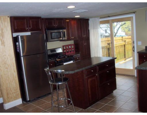61 Hartford Road Marshfield, MA 02050 - Photo 2 of 8 Gallery Image 2