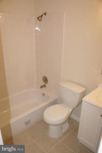 4723 Kilbane Road Woodbridge, VA 22193 - Photo 8 of 11 Bath #1