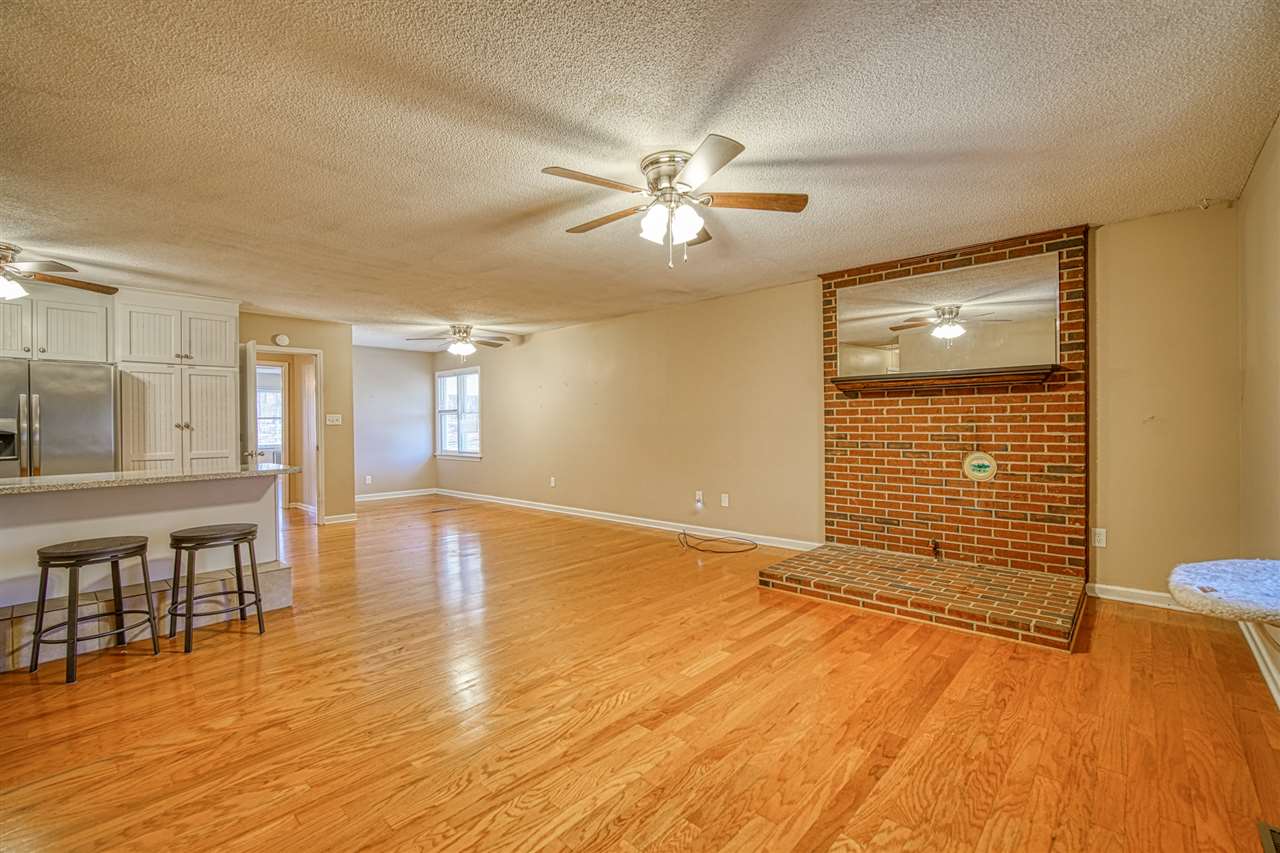 120 Whispering Pines Road Gaffney, SC 29341 - Photo 3 of 31