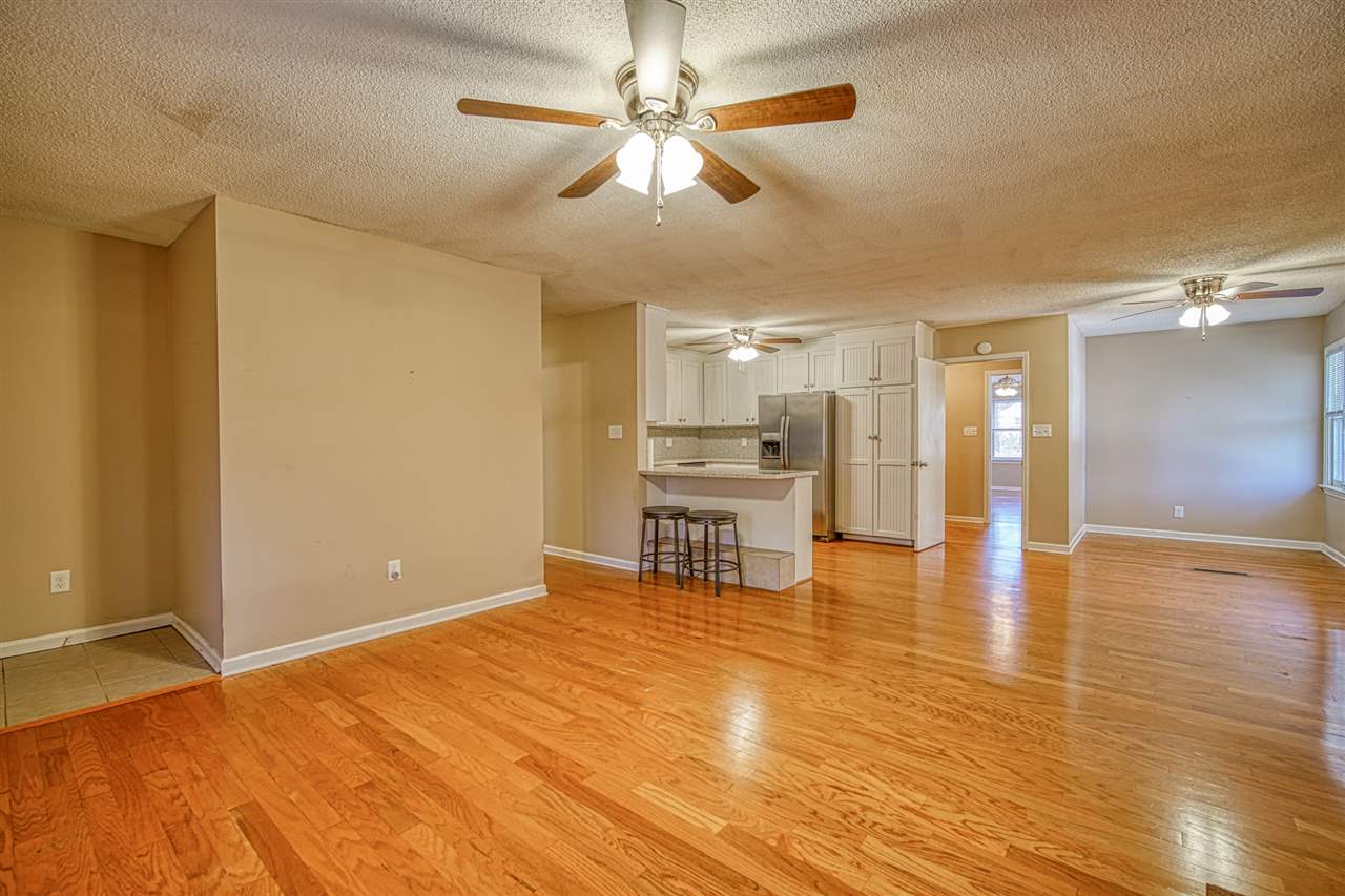 120 Whispering Pines Road Gaffney, SC 29341 - Photo 4 of 31