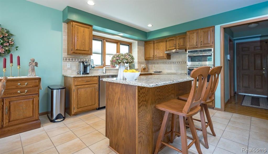 2361 Oak Ridge Drive Troy, MI 48098 - Photo 31 of 68 Gallery Image 31