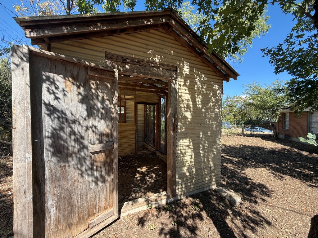2711 Little John Lane Austin, TX 78704 - Photo 29 of 30 a view of a house with a tree
