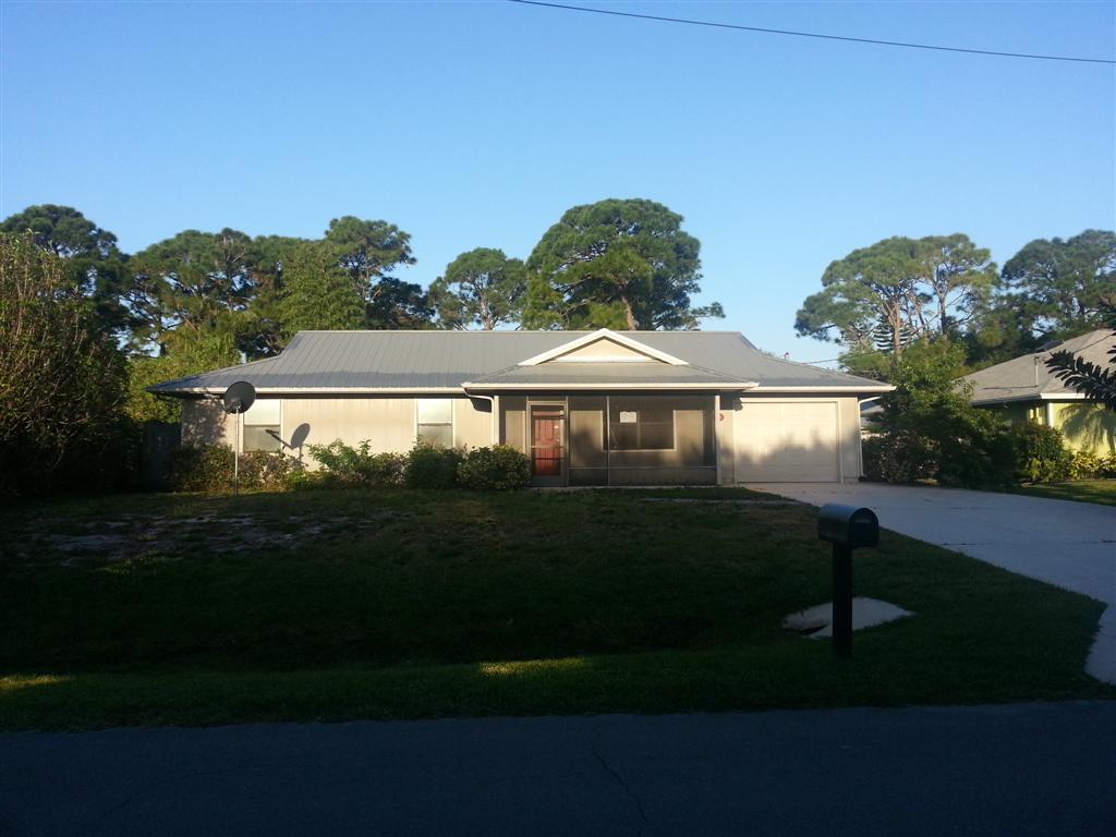 5511 Raintree Trail Fort Pierce, FL 34982 - Photo 1 of 15 Front Exterior