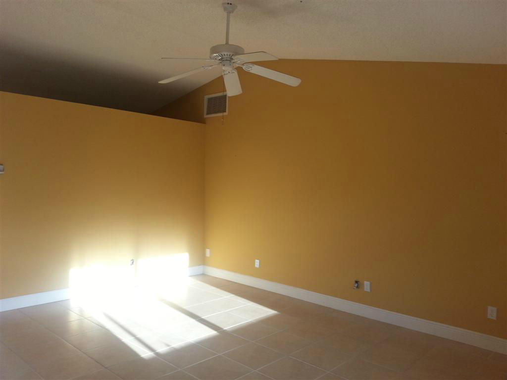 5511 Raintree Trail Fort Pierce, FL 34982 - Photo 3 of 15 Living Room
