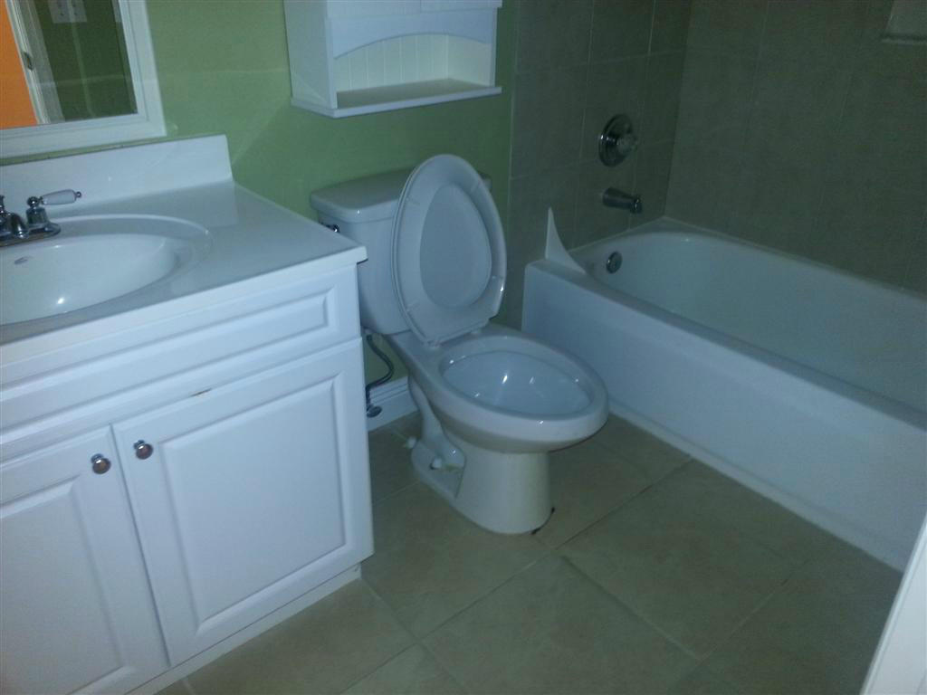 5511 Raintree Trail Fort Pierce, FL 34982 - Photo 10 of 15 Guest Bath