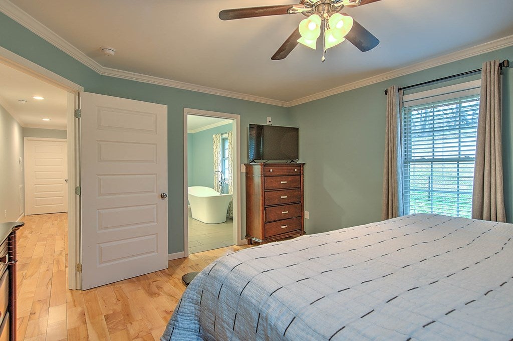 21543 Tranbarger Road Bristol, VA 24202 - Photo 18 of 22 Gallery Image 18