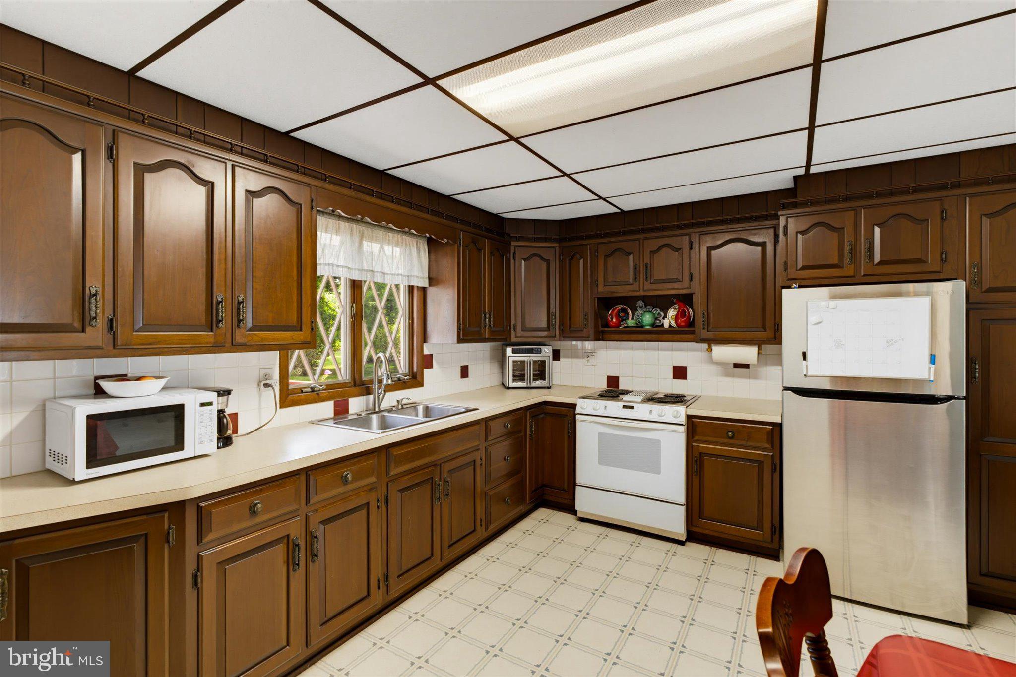 246 Hauser Avenue Hamilton, NJ 08620 - Photo 13 of 31