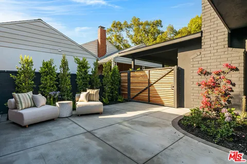 $1,699,000 | 533 North Catalina Street, Burbank, CA 91505