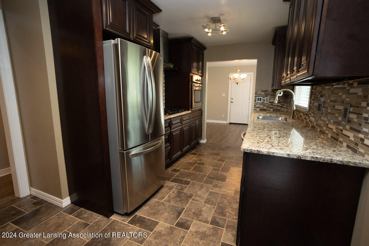4540 County Farm Road Jackson, MI 49201 - Photo 8 of 29 _HAM9622