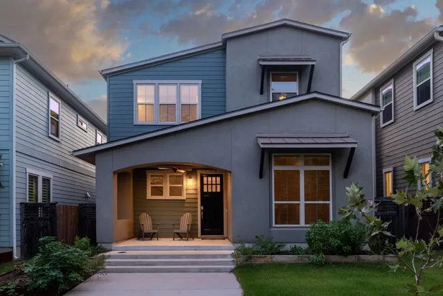 a view of building with yard