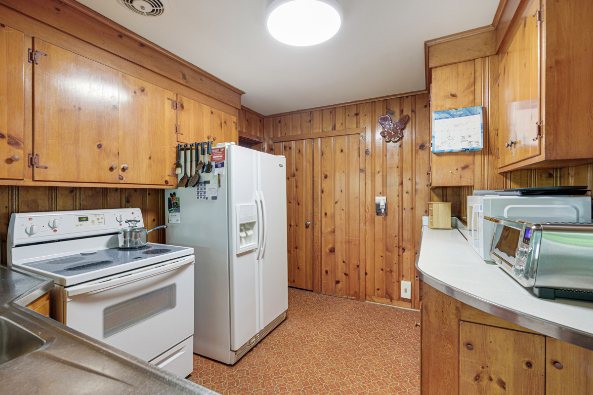 16 Green Ridge Road Elgin, IL 60120 - Photo 17 of 35 Gallery Image 17