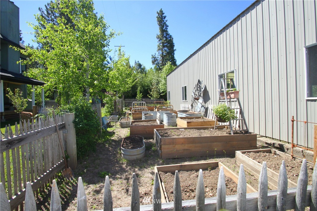 5230 Upper Peoh Point Road Cle Elum, WA 98922 - Photo 23 of 24 Gallery Image 23