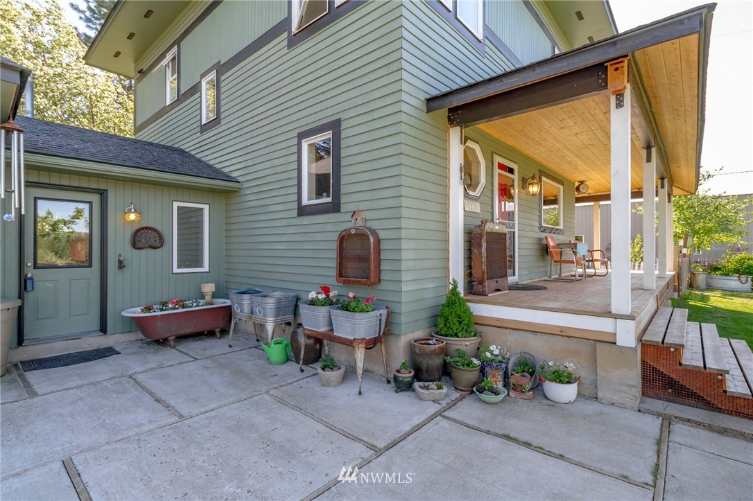 5230 Upper Peoh Point Road Cle Elum, WA 98922 - Photo 4 of 24 Gallery Image 4
