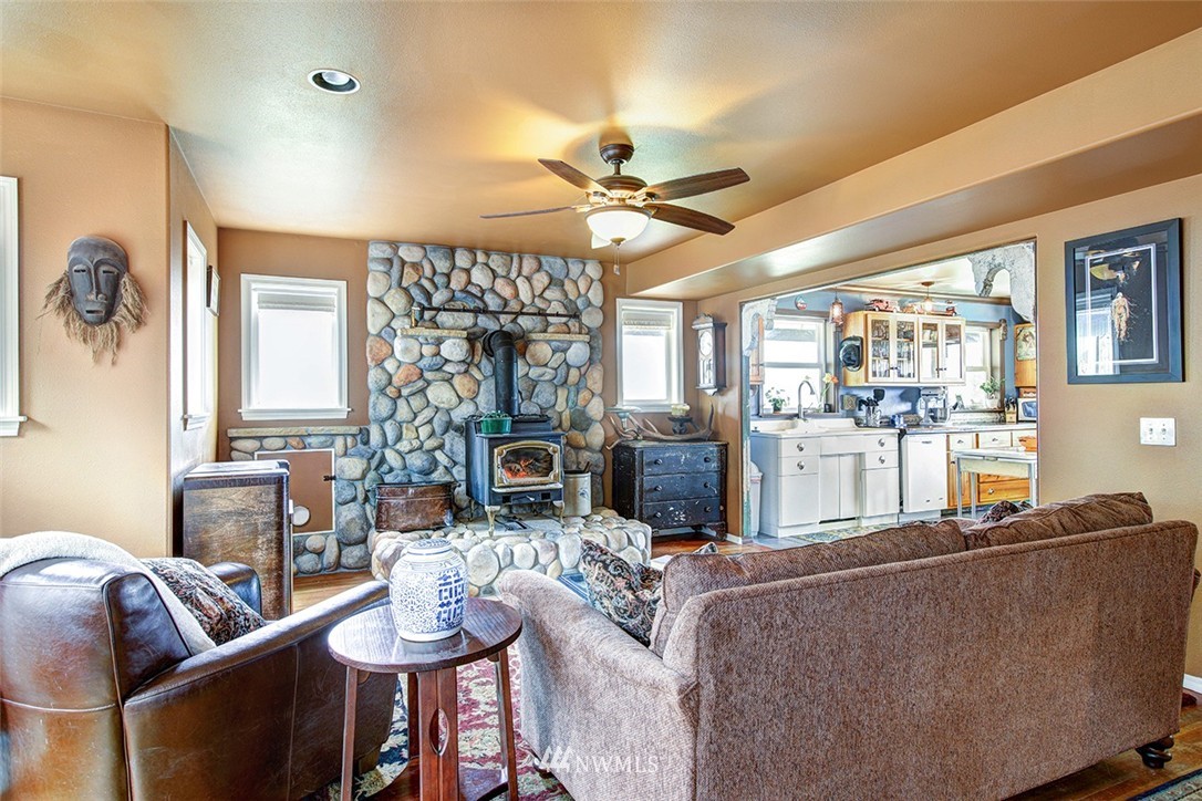 5230 Upper Peoh Point Road Cle Elum, WA 98922 - Photo 8 of 24 Gallery Image 8
