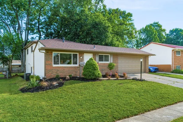$264,900 | 4824 Warminster Drive, Columbus, OH 43232