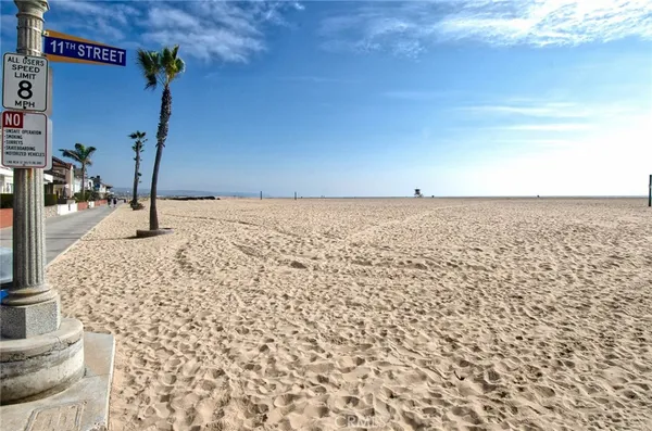 $10,000 | 1045 West Balboa Boulevard, Newport Beach, CA 92661