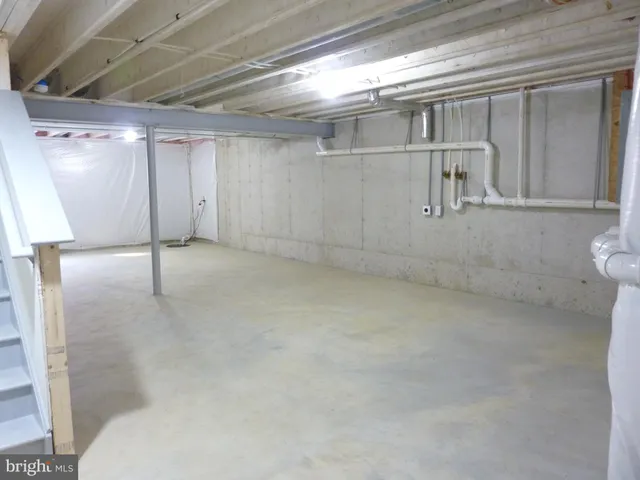 a view of a storage & utility room