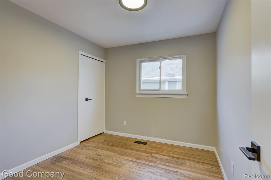 550 Roth Boulevard Clawson, MI 48017 - Photo 12 of 18