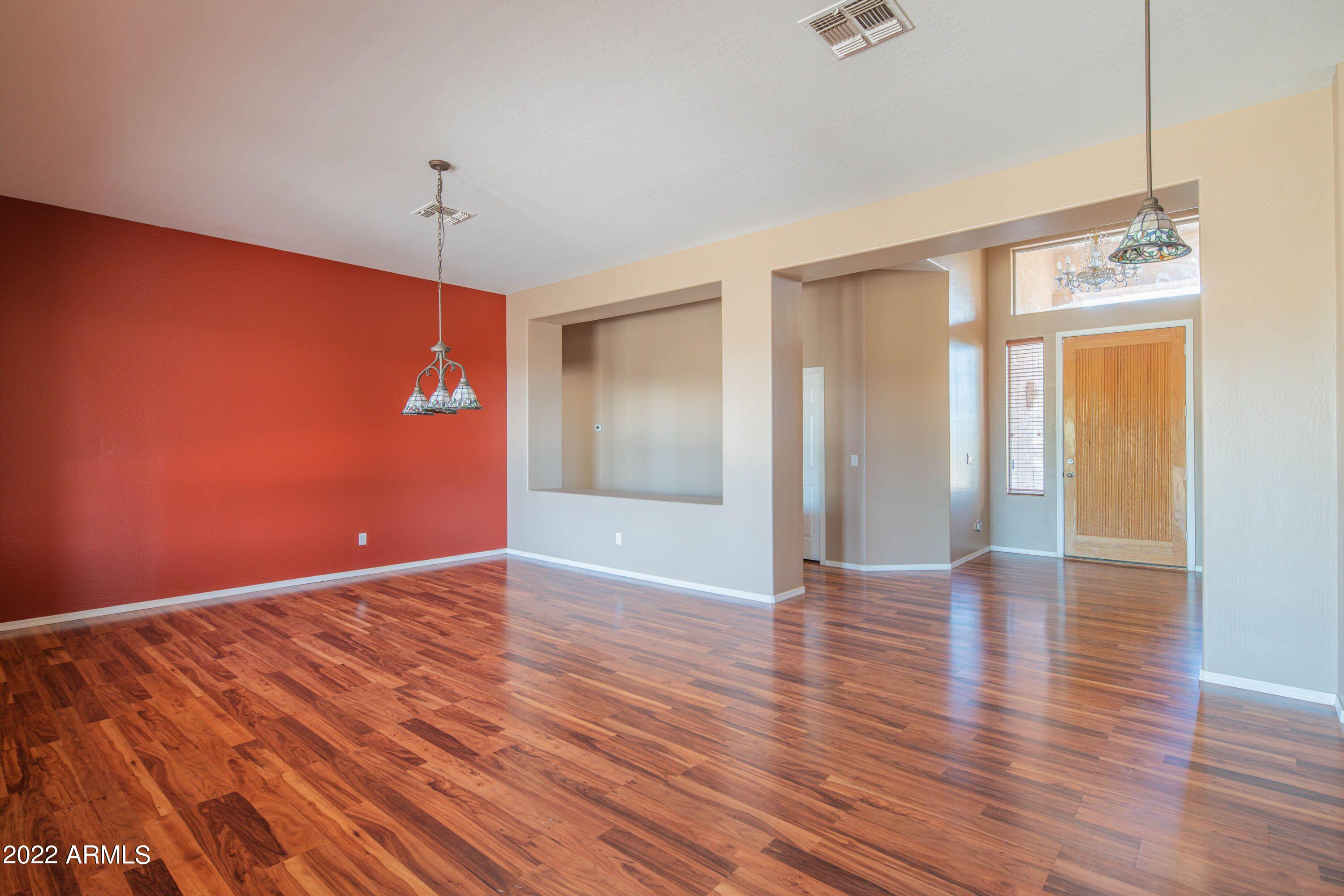 25450 West Riverside Street Buckeye, AZ 85326 - Photo 11 of 34 Buck living entry