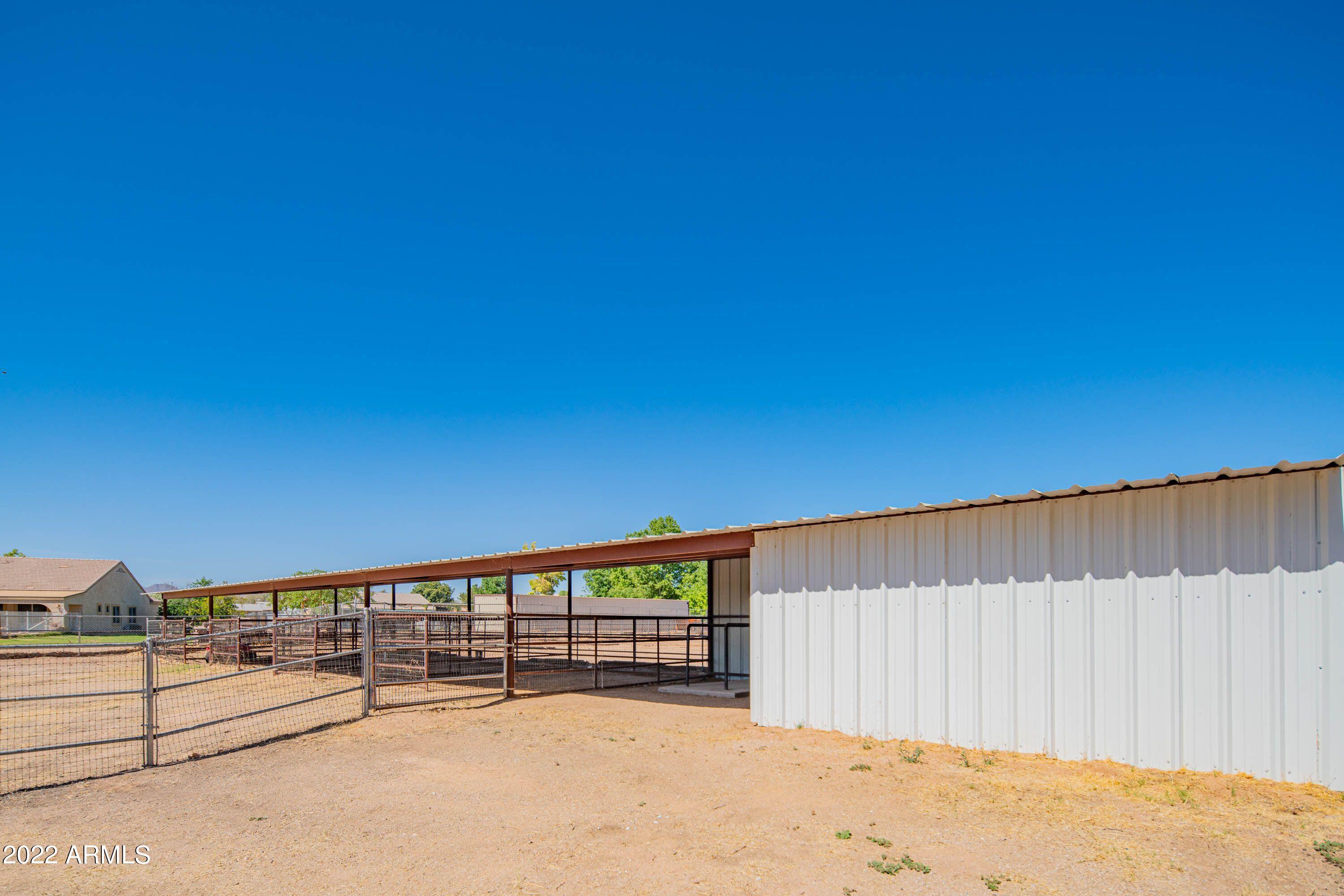 25450 West Riverside Street Buckeye, AZ 85326 - Photo 33 of 34 Buck barn