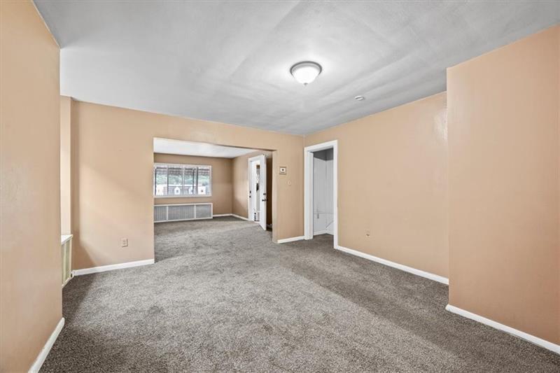 718 Mary Street McKees Rocks, PA 15136 - Photo 3 of 23
