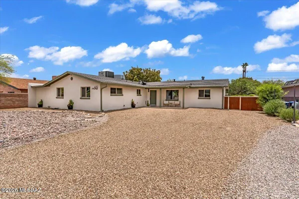 $559,900 | 4252 East Poe Street, Tucson, AZ 85711
