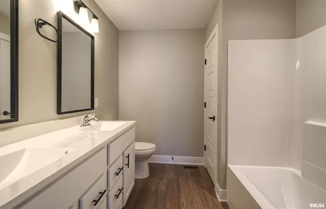 $235,000 | 1008 South 4th Street, Clinton, IA 52732