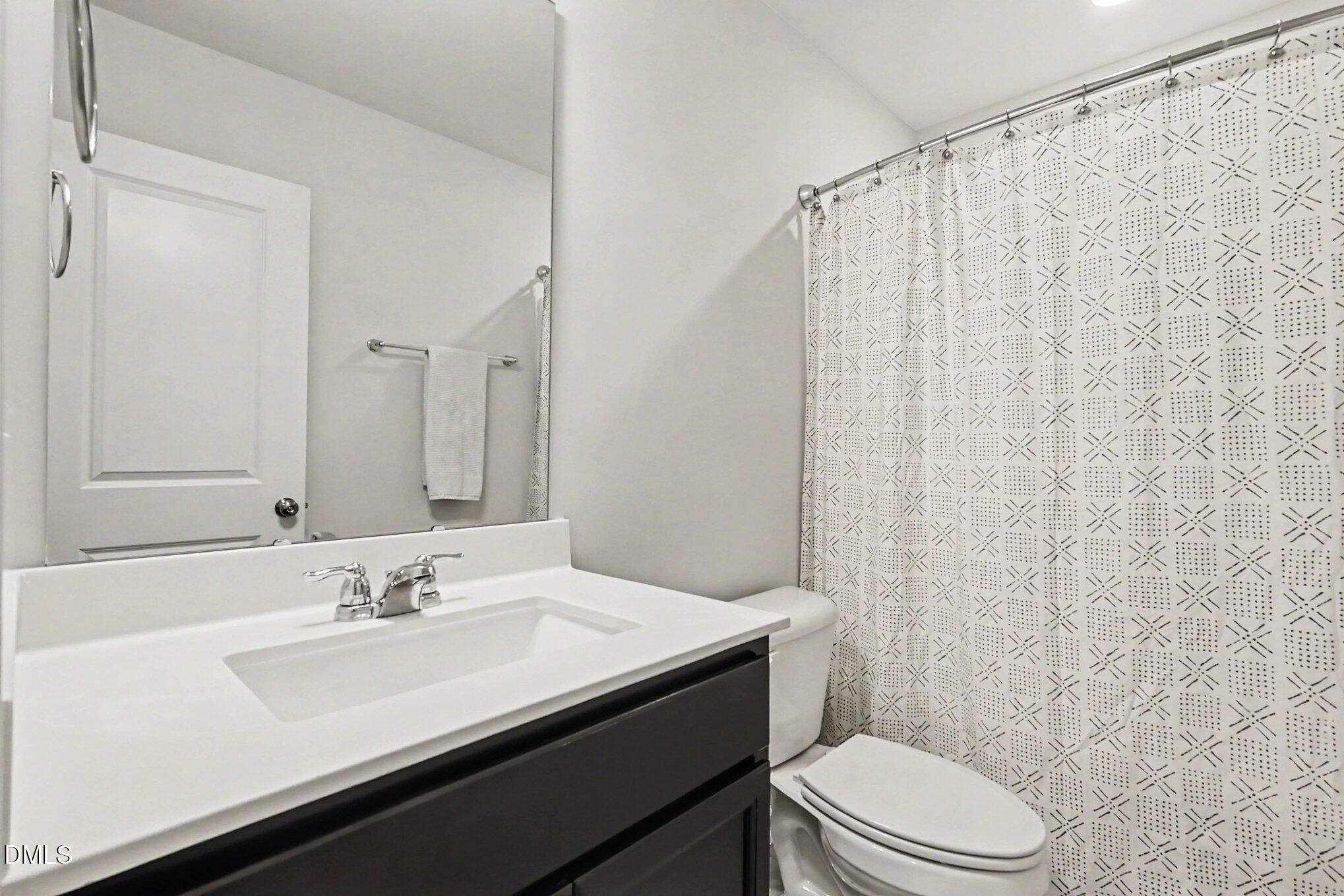 2541 Kasota Lane Raleigh, NC 27610 - Photo 8 of 25 022_file_1894