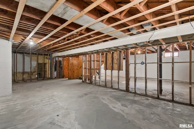 $167,900 | 2308 South Walnut Street, Springfield, IL 62704