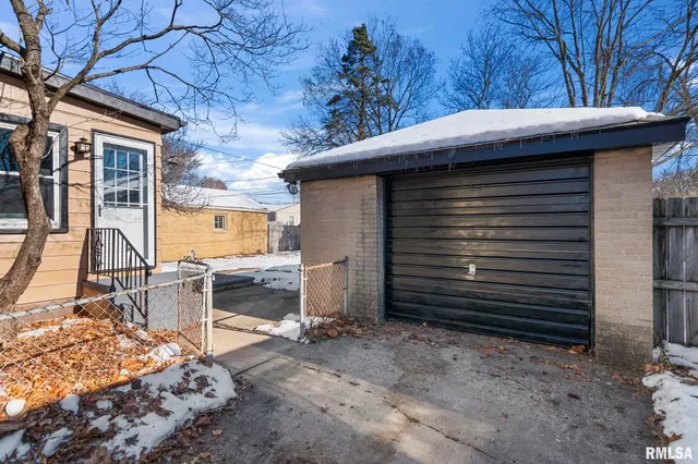 $167,900 | 2308 South Walnut Street, Springfield, IL 62704