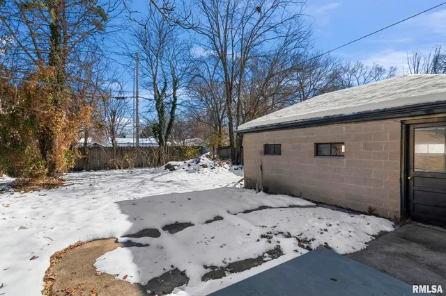 $167,900 | 2308 South Walnut Street, Springfield, IL 62704