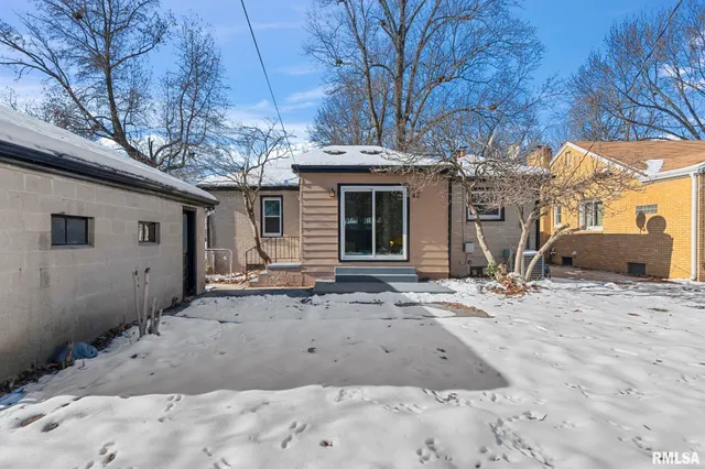 $167,900 | 2308 South Walnut Street, Springfield, IL 62704