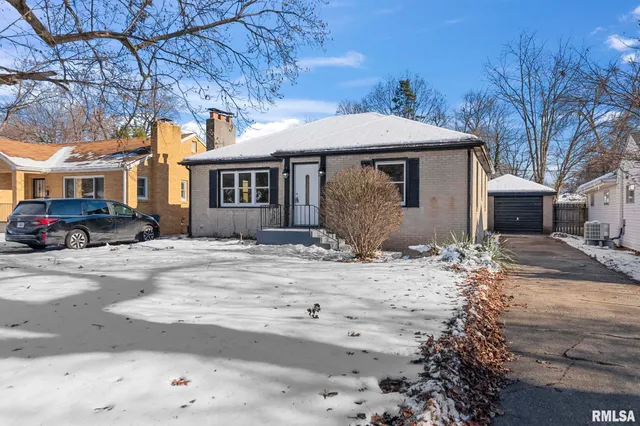 $167,900 | 2308 South Walnut Street, Springfield, IL 62704