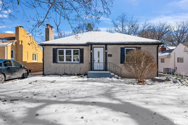 $167,900 | 2308 South Walnut Street, Springfield, IL 62704