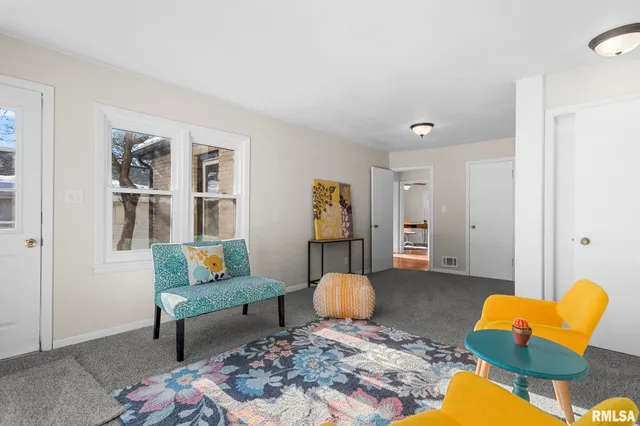 $167,900 | 2308 South Walnut Street, Springfield, IL 62704