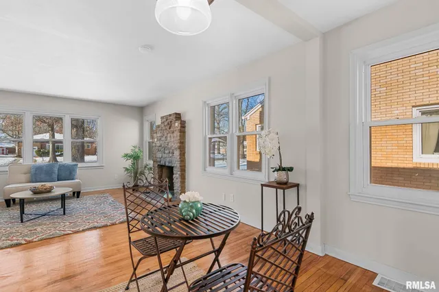 $167,900 | 2308 South Walnut Street, Springfield, IL 62704