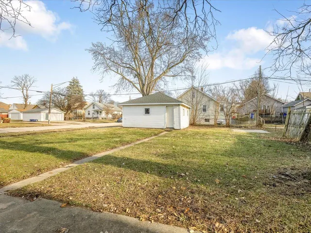 $92,500 | 1004 15th Street, Rockford, IL 61104