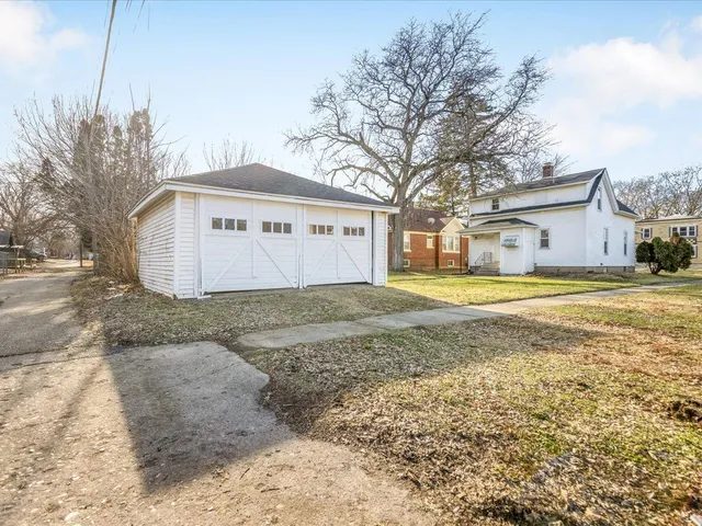 $92,500 | 1004 15th Street, Rockford, IL 61104