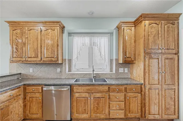 $515,000 | 9108 North Bellefontaine Avenue, Kansas City, MO 64156