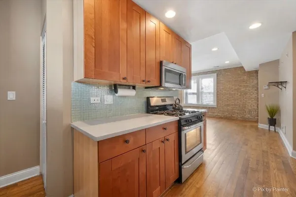 $2,390 | 6146 North Ravenswood Avenue, Unit 2, Chicago, IL 60660