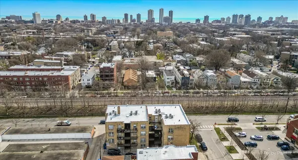 $2,390 | 6146 North Ravenswood Avenue, Unit 2, Chicago, IL 60660
