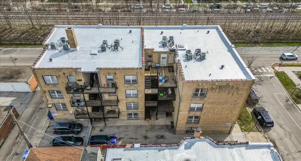 $2,390 | 6146 North Ravenswood Avenue, Unit 2, Chicago, IL 60660