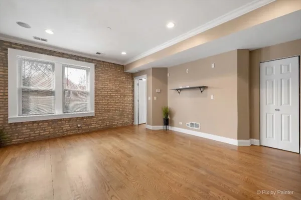$2,390 | 6146 North Ravenswood Avenue, Unit 2, Chicago, IL 60660